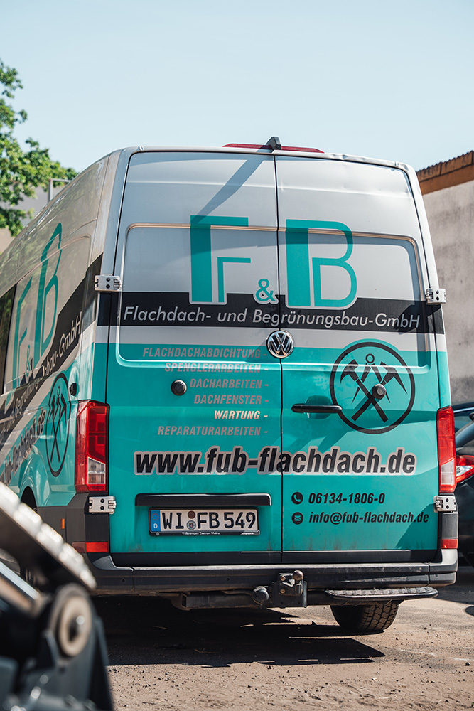 FuB Begrünungsbau beim Dreh an einem Autohaus in Mainz